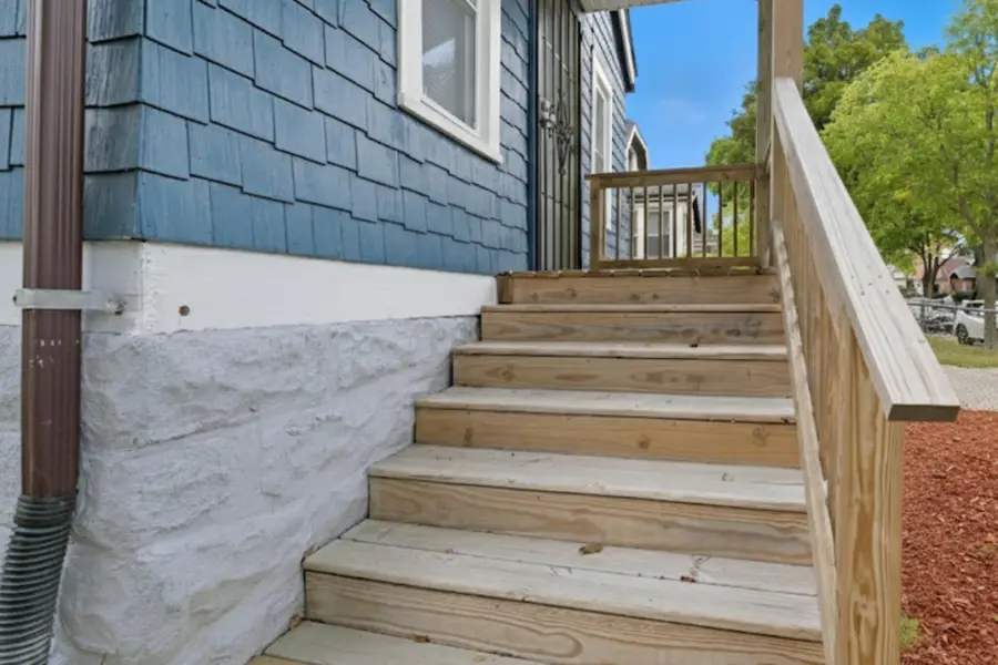 4813 N 36th St, Milwaukee, WI 53209 - Image #2