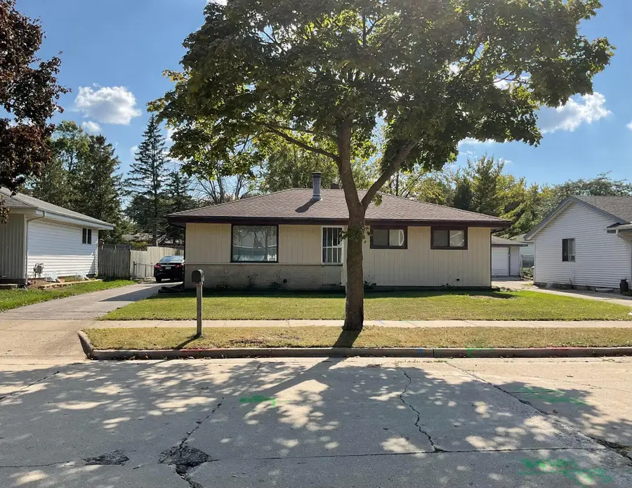 10409 W Villa Ave, Milwaukee, WI 53224 - Image #2