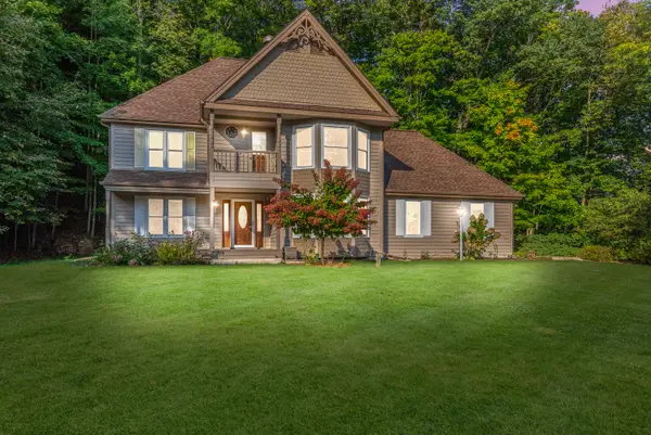 2110 Hollow Cir, West Bend, WI 53090