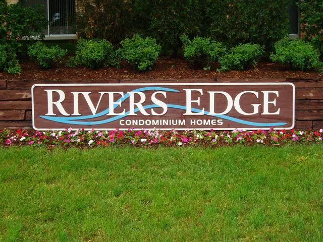 4050 W Rivers Edge Cir, Brown Deer, WI 53209 - Image #2