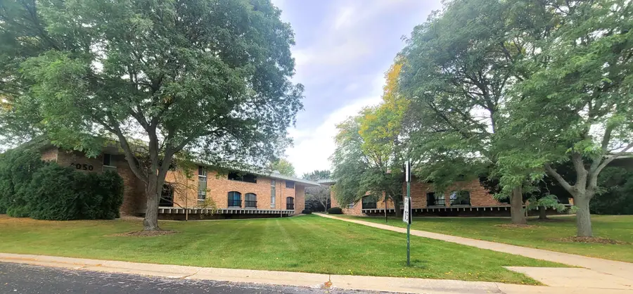 4050 W Rivers Edge Cir, Brown Deer, WI 53209 - Image #3