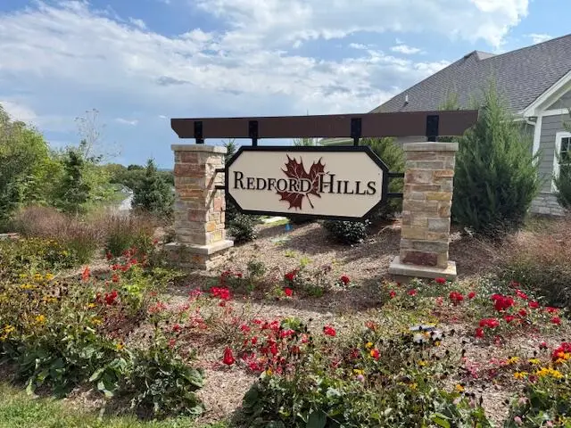 N55W25226 Crescent Hill Dr, Sussex, WI 53089 - Image #1