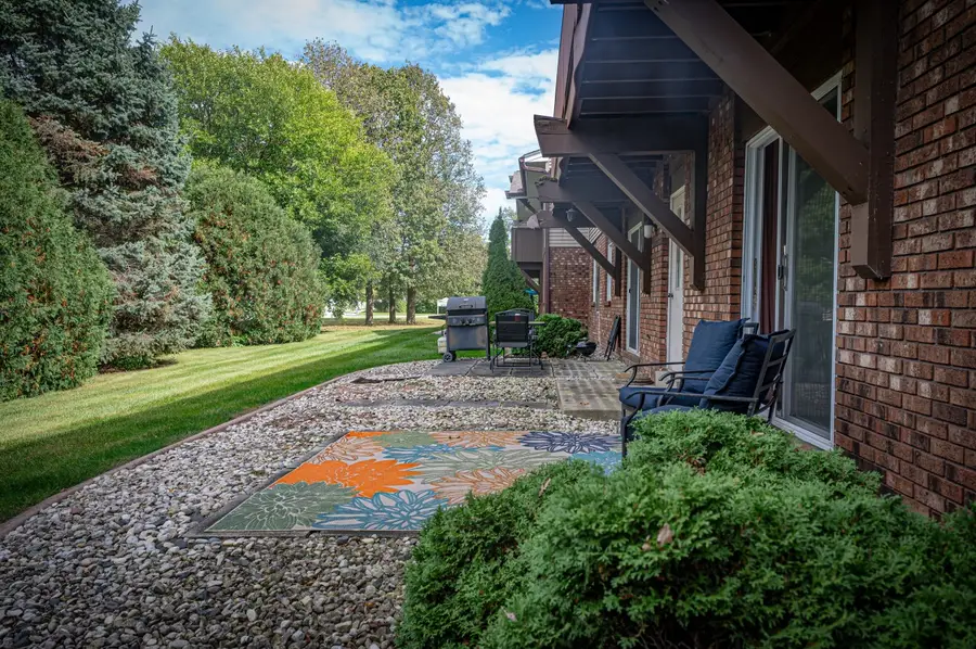 W158N11175 Legend Ave, Germantown, WI 53022 - Image #2