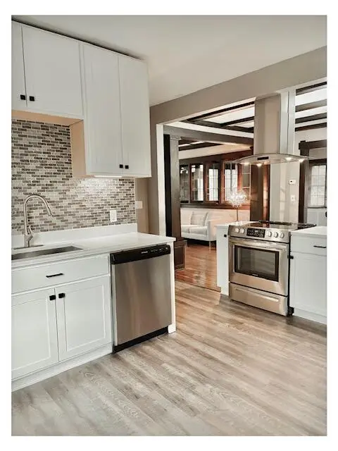 2067 S 82nd St, West Allis, WI 53219 - Image #3