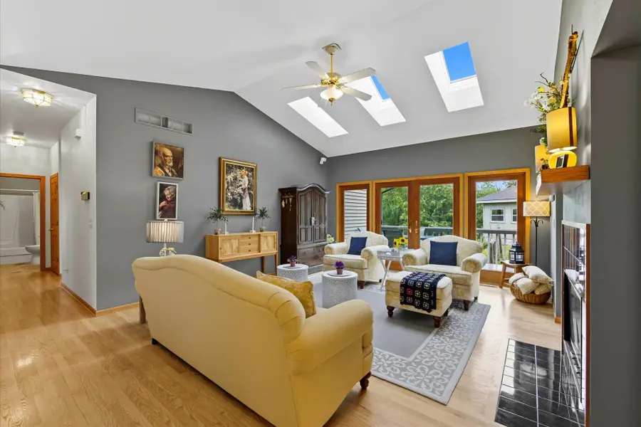 710 Moraine Ct, Kewaskum, WI 53040 - Image #2