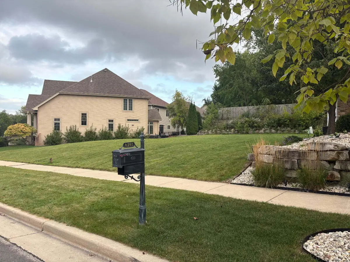 4225 W Willow Way, Milwaukee, WI 53221 - Image #1
