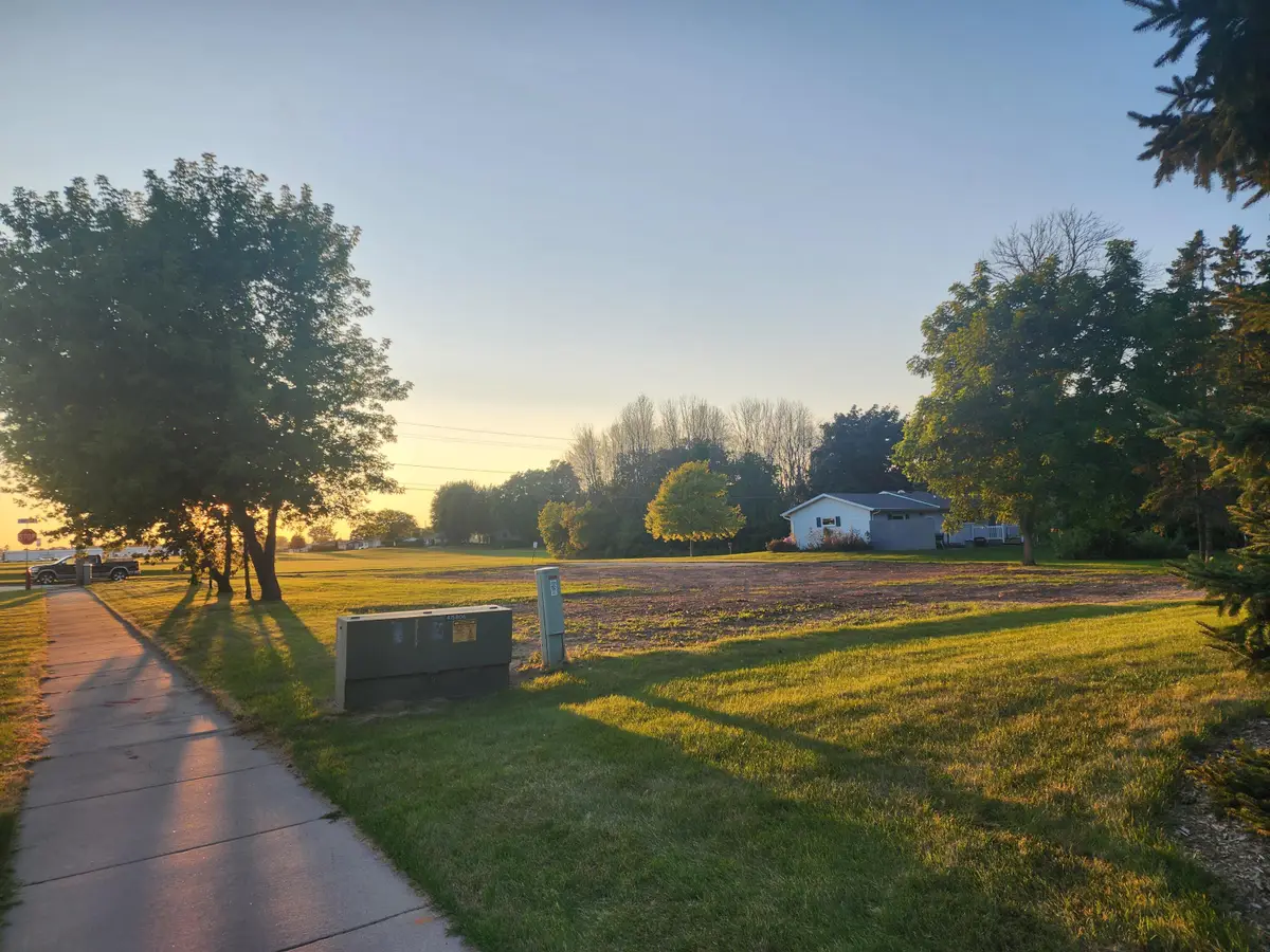 1711 S 35th St, Manitowoc, WI 54220 - Image #1