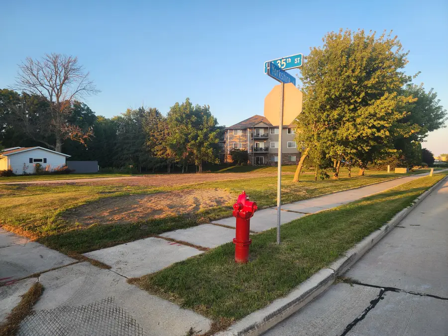 1711 S 35th St, Manitowoc, WI 54220 - Image #3