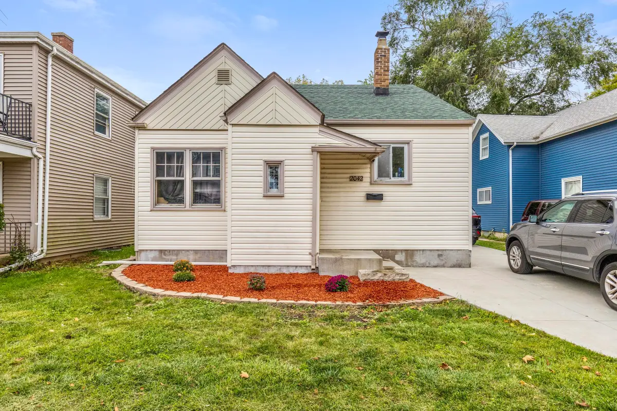 2042 Hickory Grove Ave, Racine, WI 53403 - Image #1