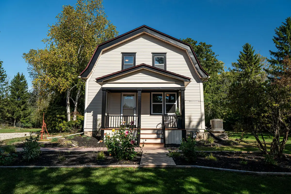 604 W Zedler Ln, Mequon, WI 53092 - Image #1