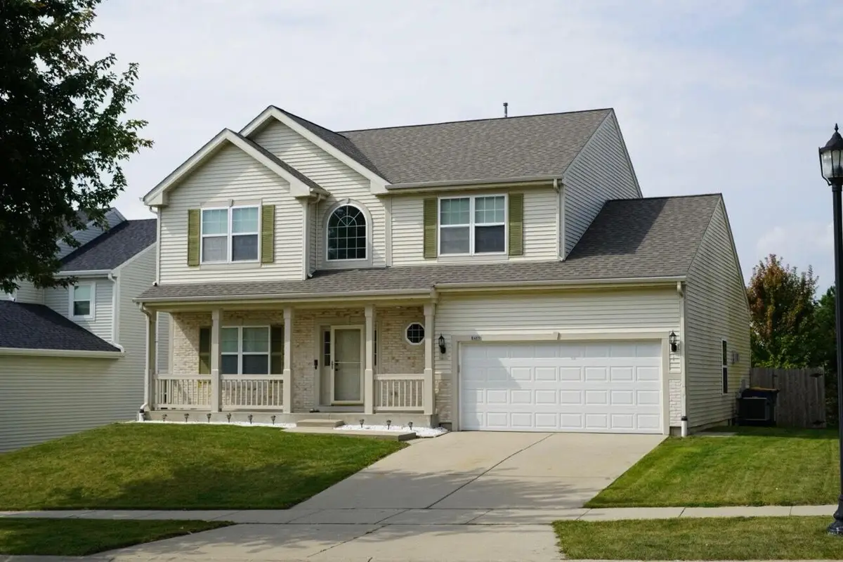 8409 S Palomino Dr, Oak Creek, WI 53154 - Image #1