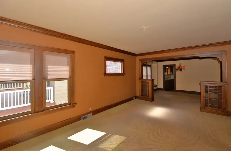 712 Cleveland Ave, Racine, WI 53405 - Image #2