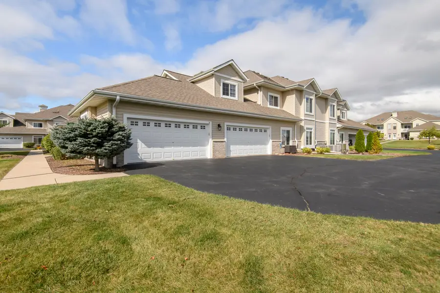 1617 Grey Fox Trl, Mukwonago, WI 53149 - Image #3