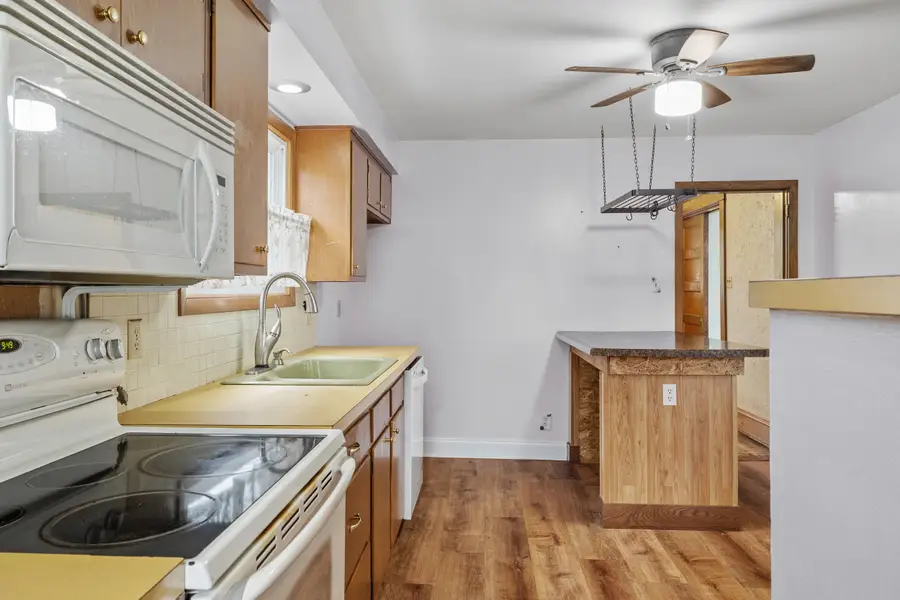 2122 N 8th St, Sheboygan, WI 53081 - Image #2