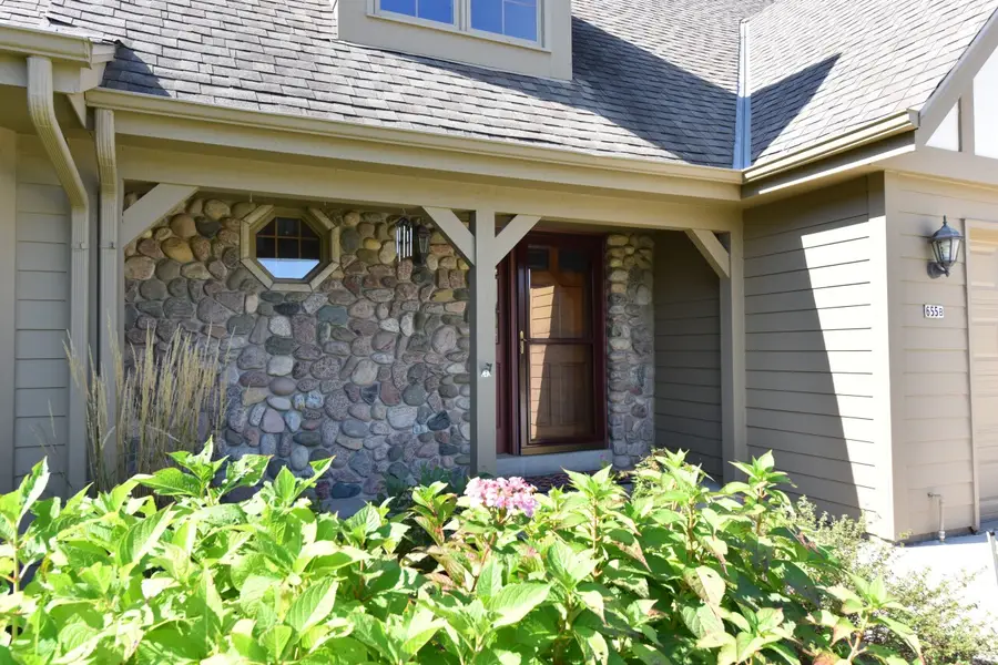 655 Machenry Cir, Brookfield, WI 53045 - Image #2