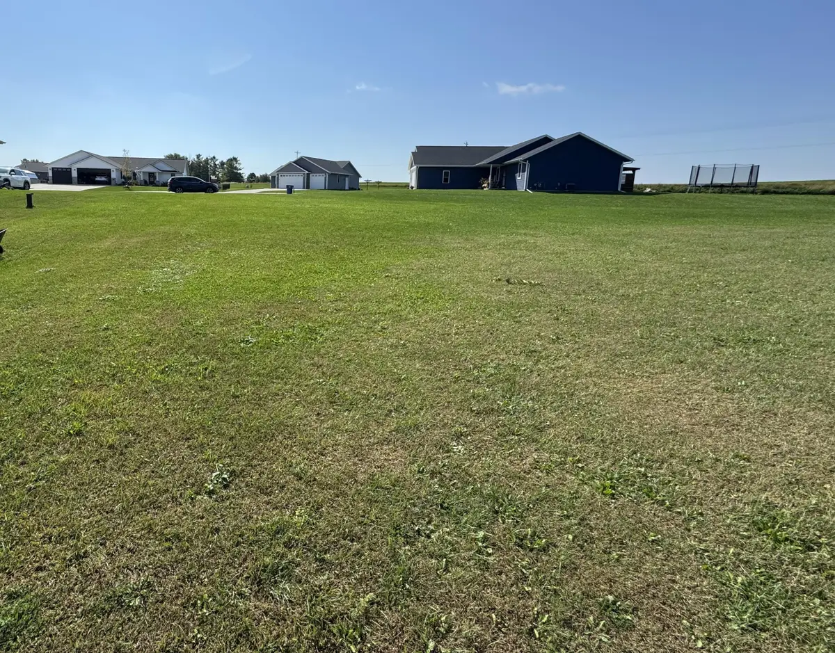 106 Carolyn Ct, Eden, WI 53019 - Image #1