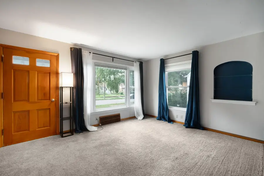 8123 W Townsend St, Milwaukee, WI 53222 - Image #3