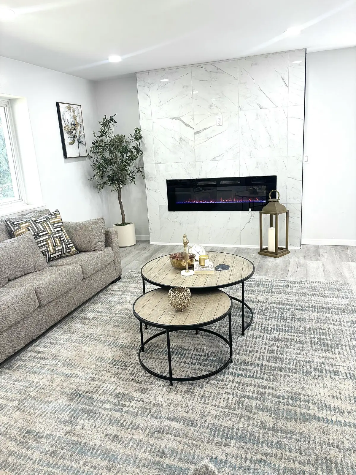 2825 W Green Tree Rd, Glendale, WI 53209 - Image #1