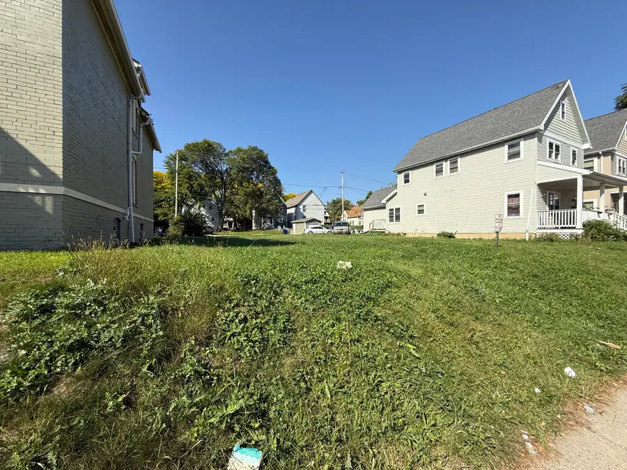 2523 N 35th St, Milwaukee, WI 53210 - Image #3
