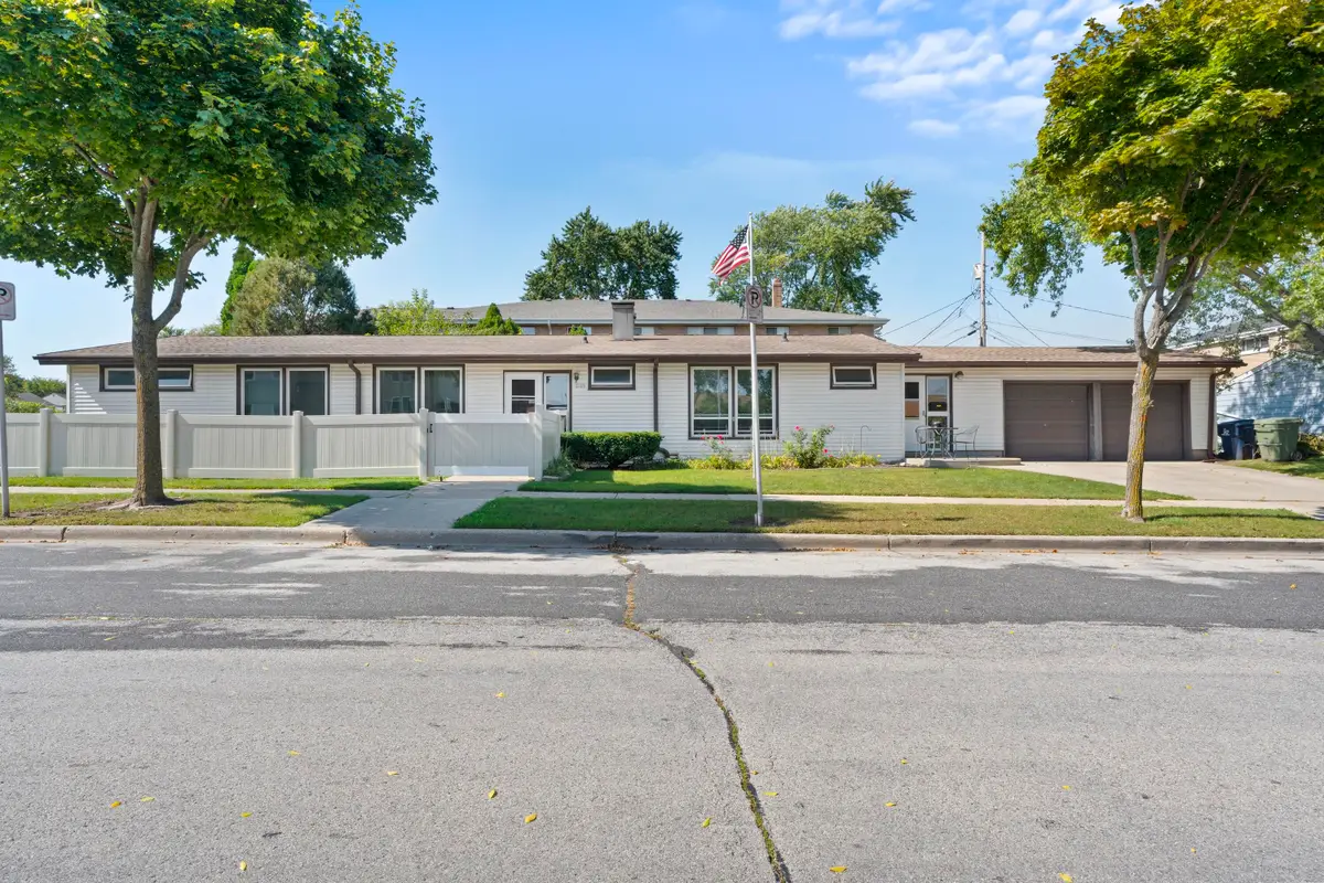3129 S 63rd St, Milwaukee, WI 53219 - #1