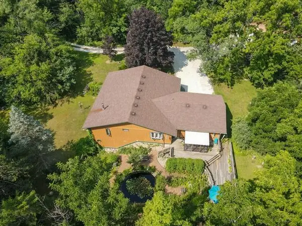 27130 89th St, Salem Lakes, WI 53168