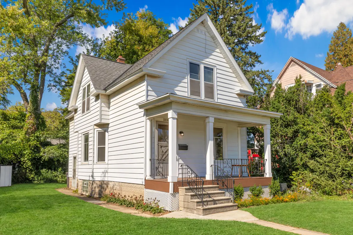 1216 N Chicago Ave, South Milwaukee, WI 53172 - Image #1