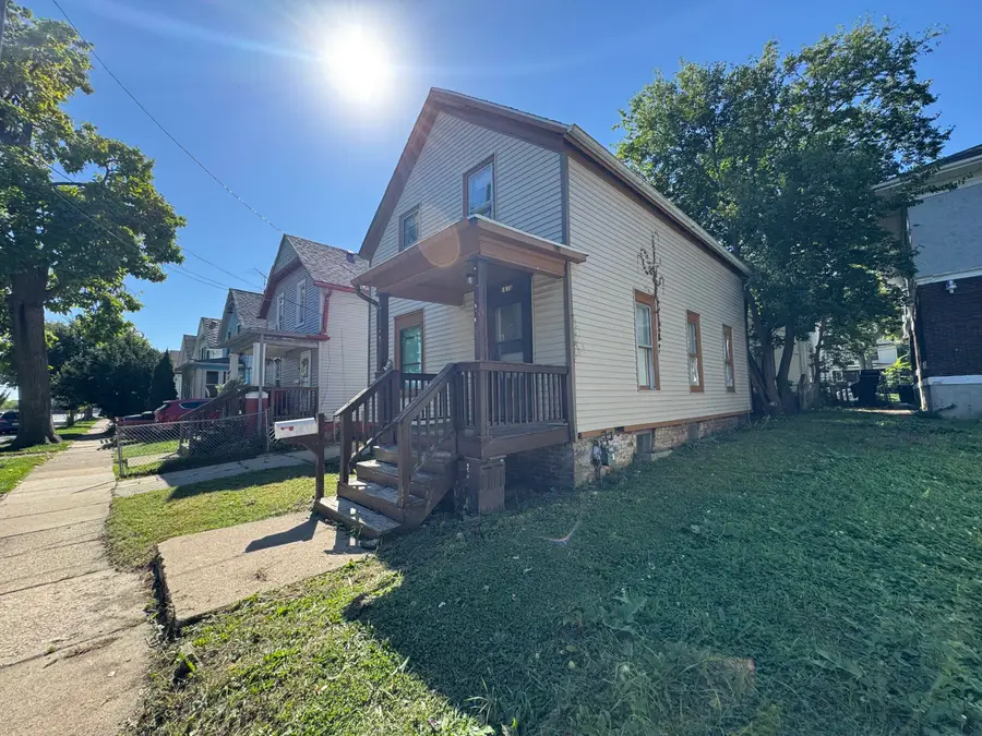 1616 Morton Ave, Racine, WI 53403 - Image #2