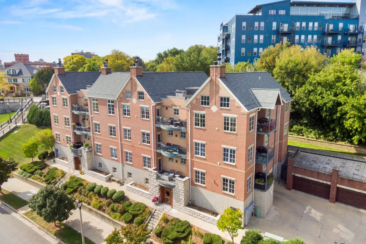 1809 N Commerce St, Milwaukee, WI 53212 - Image #1