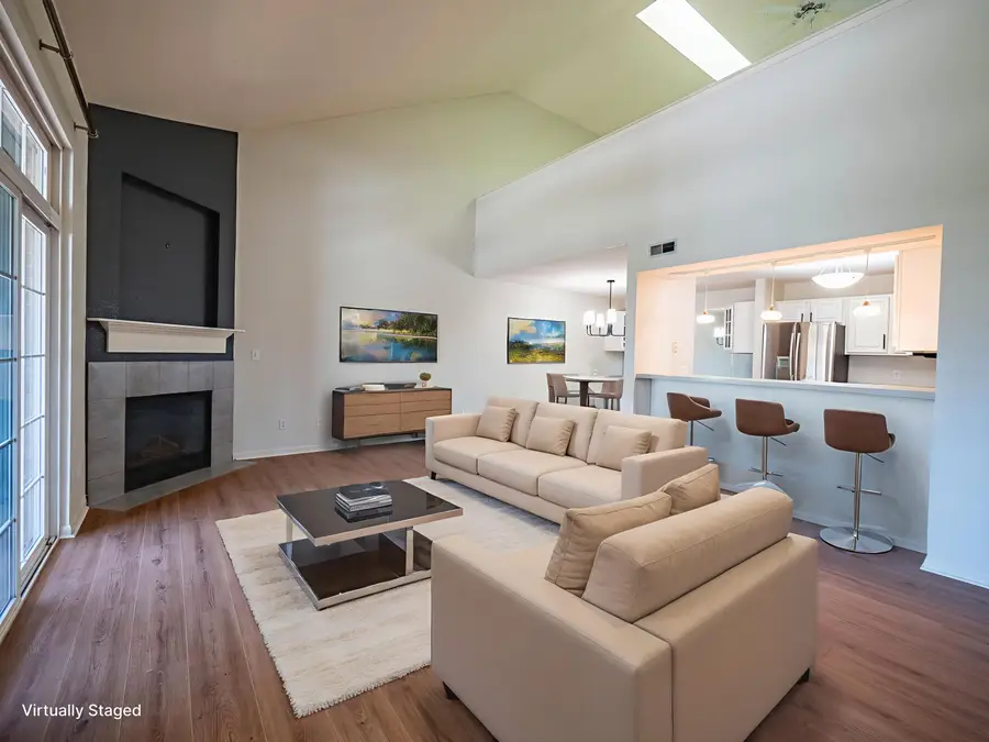 1339 Hillwood Blvd, Pewaukee, WI 53072 - Image #2