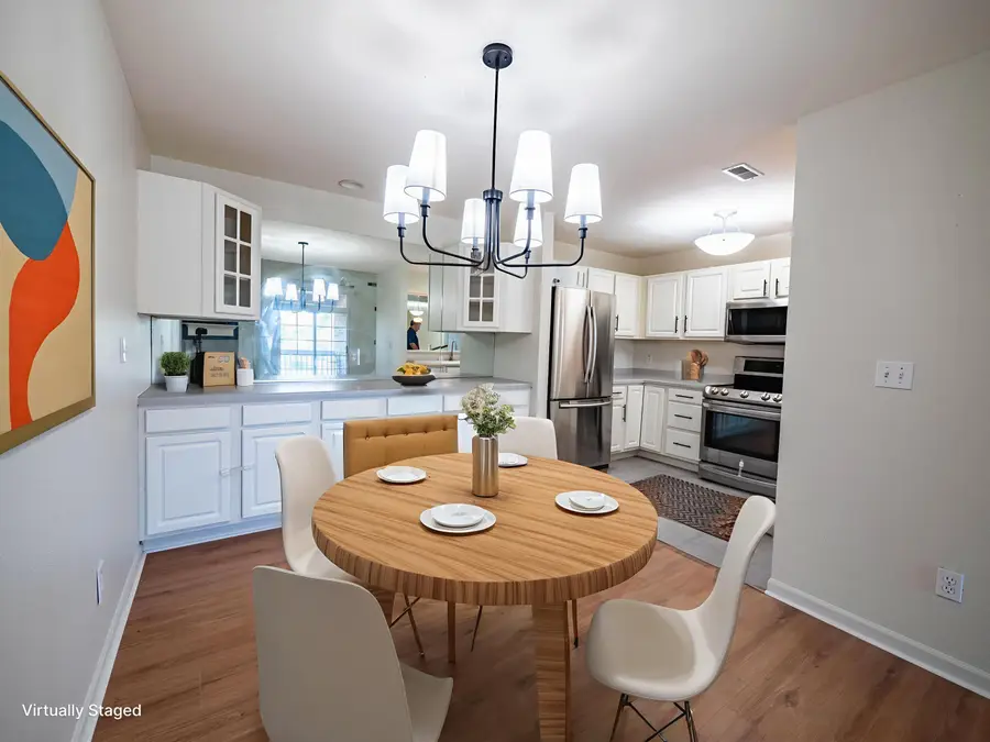 1339 Hillwood Blvd, Pewaukee, WI 53072 - Image #3