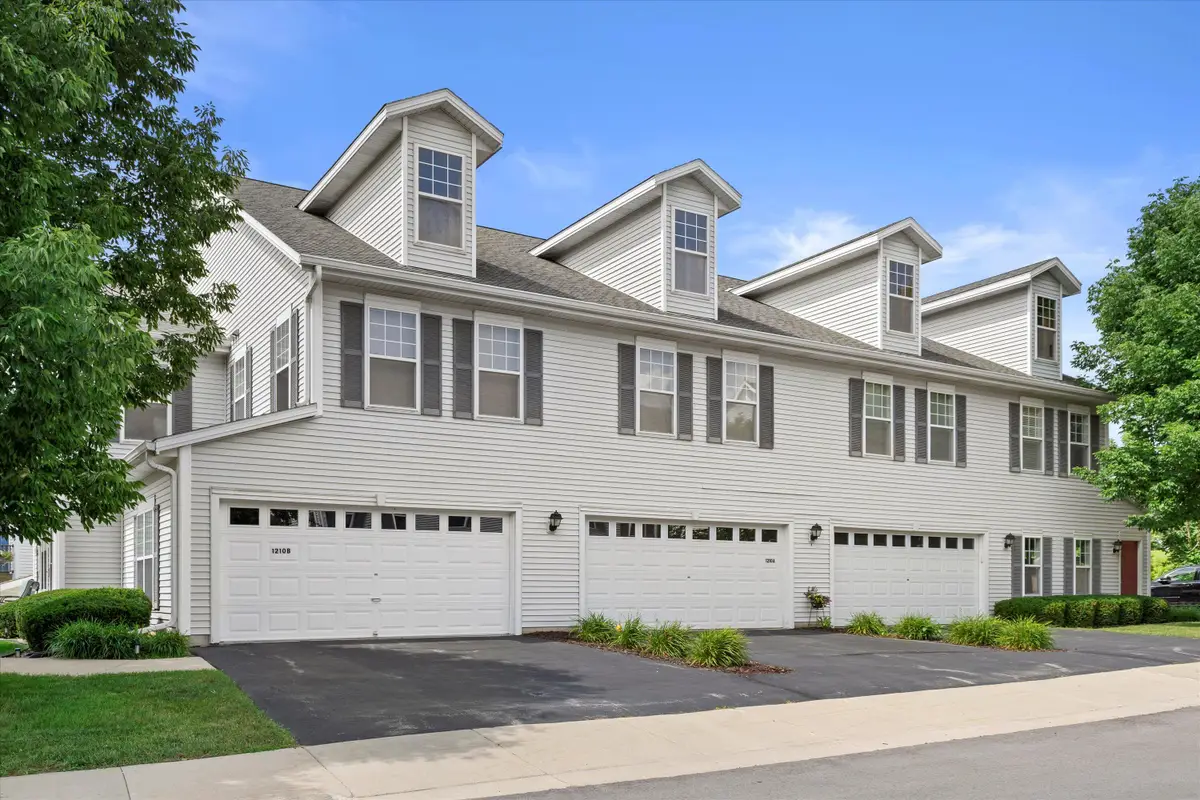 1210 Woodbury Cmn, Waukesha, WI 53189 - Image #1