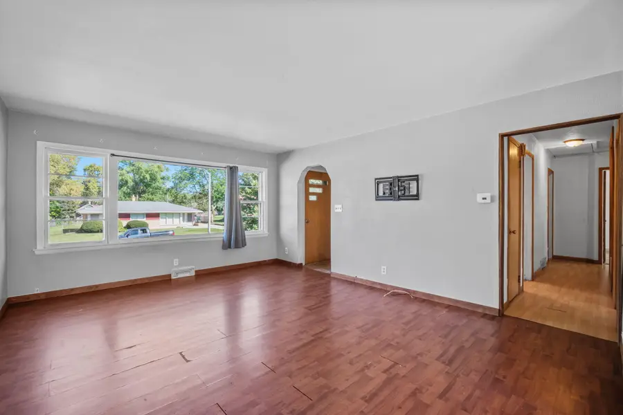 2403 W Alvina Ave, Milwaukee, WI 53221 - Image #3