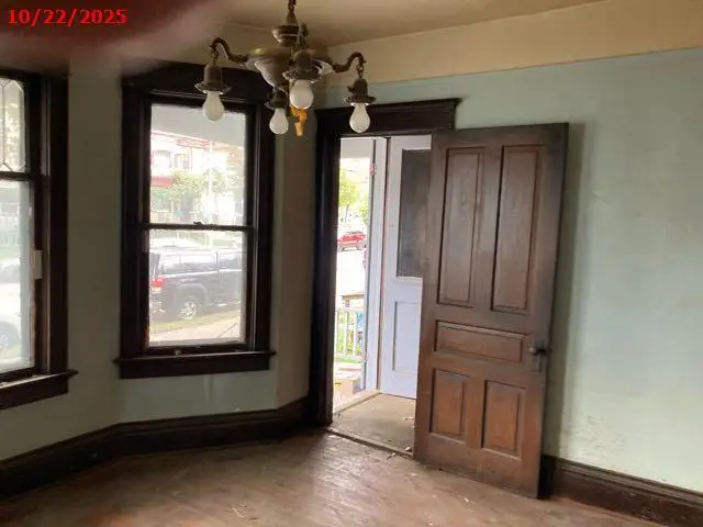 2429 W Burnham St, Milwaukee, WI 53204 - Image #3