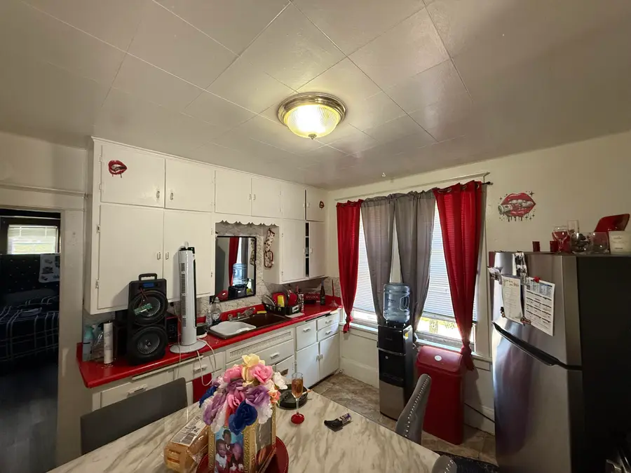 4003 W Hampton Ave, Milwaukee, WI 53209 - Image #2