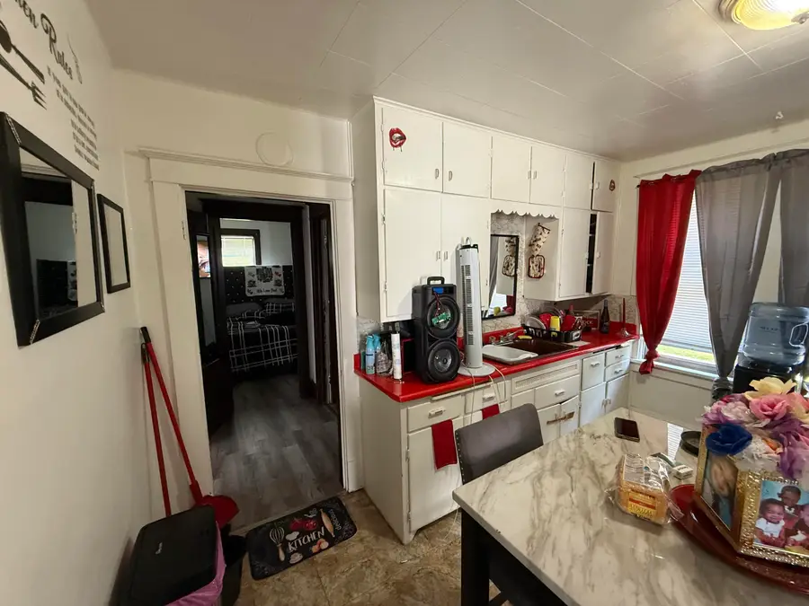 4003 W Hampton Ave, Milwaukee, WI 53209 - Image #3