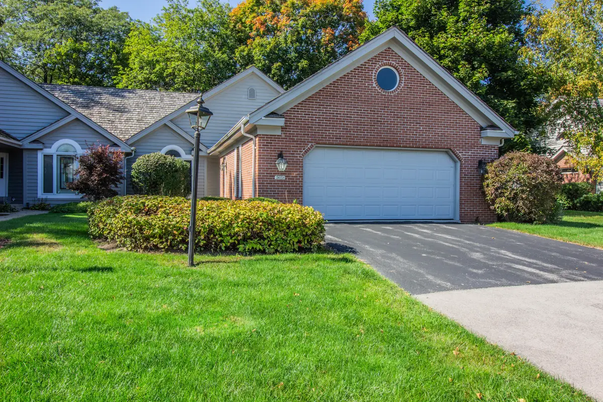 2415 Walnut Grove Ct, Brookfield, WI 53005 - Image #1