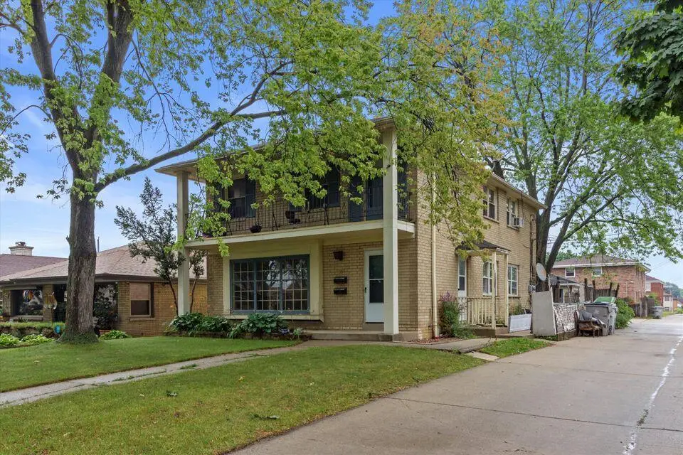 4020 N 88th St, Milwaukee, WI 53222 - #1