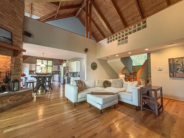 W7844 Crestview Dr, Whitewater, WI 53190