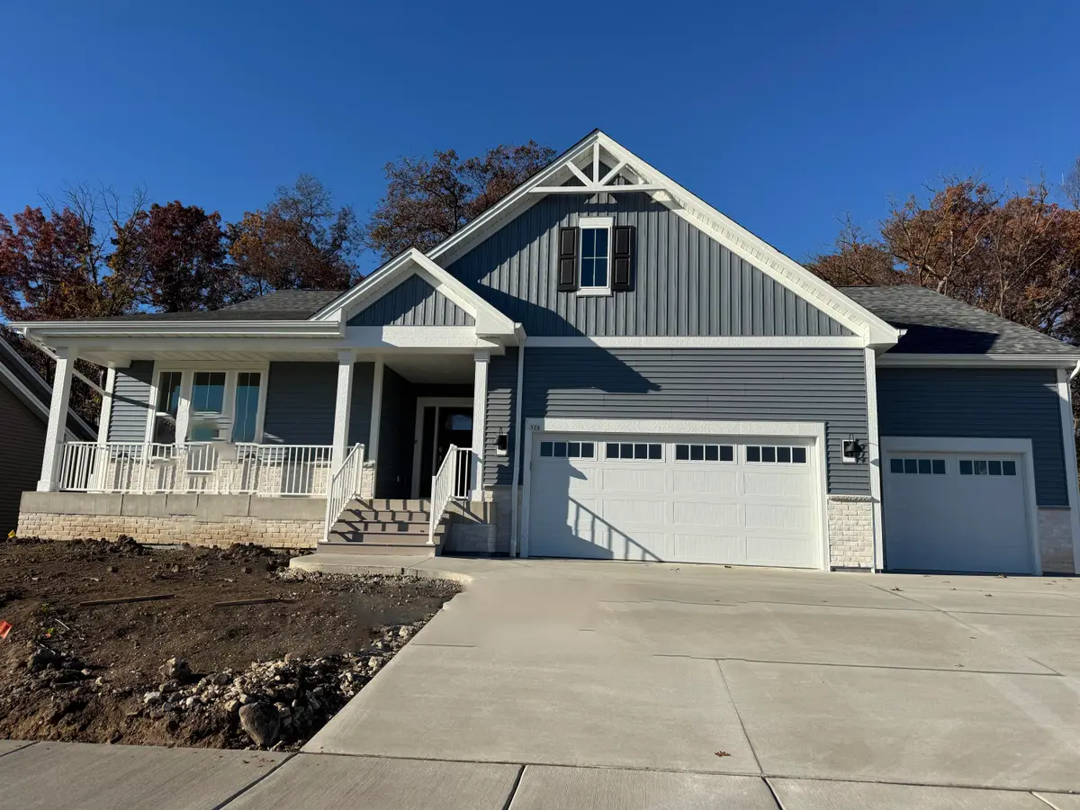 528 Kiddle Ln, Union Grove, WI 53182 - Image #1
