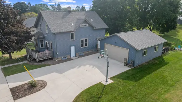 154 E Maple St, Elkhart Lake, WI 53020