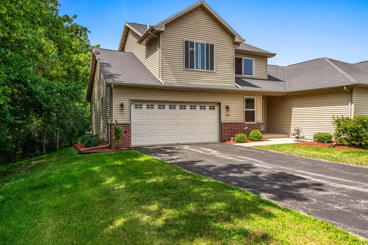 2703 E Somers Ct, Cudahy, WI 53110 - Image #1