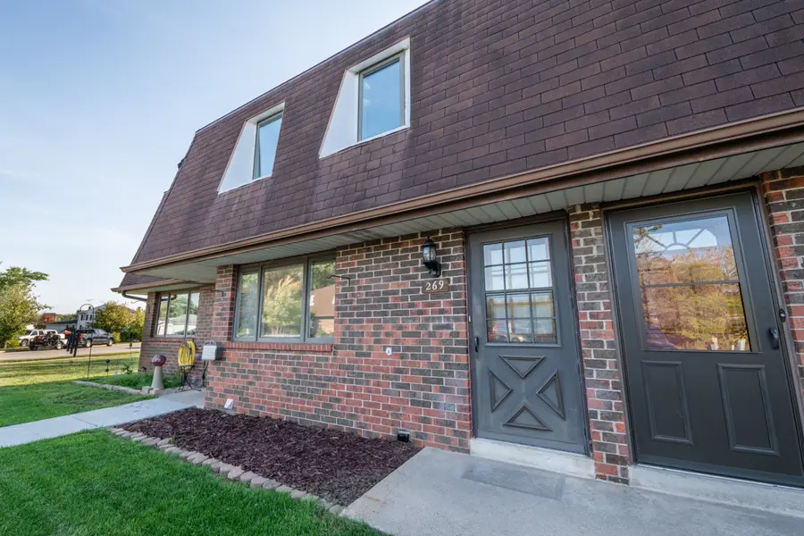 269 Karen Ct, Hartford, WI 53027 - Image #3