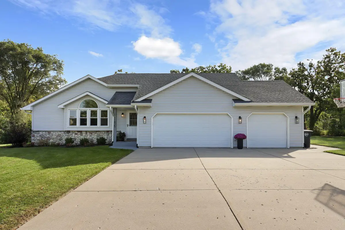 11825 243rd Ave, Trevor, WI 53179 - Image #1