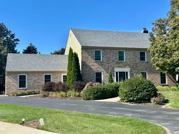 9 Ironwood Ct, Wind Point, WI 53402