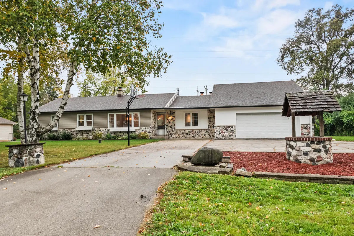 16835 W Roosevelt Ave, New Berlin, WI 53151 - Image #1