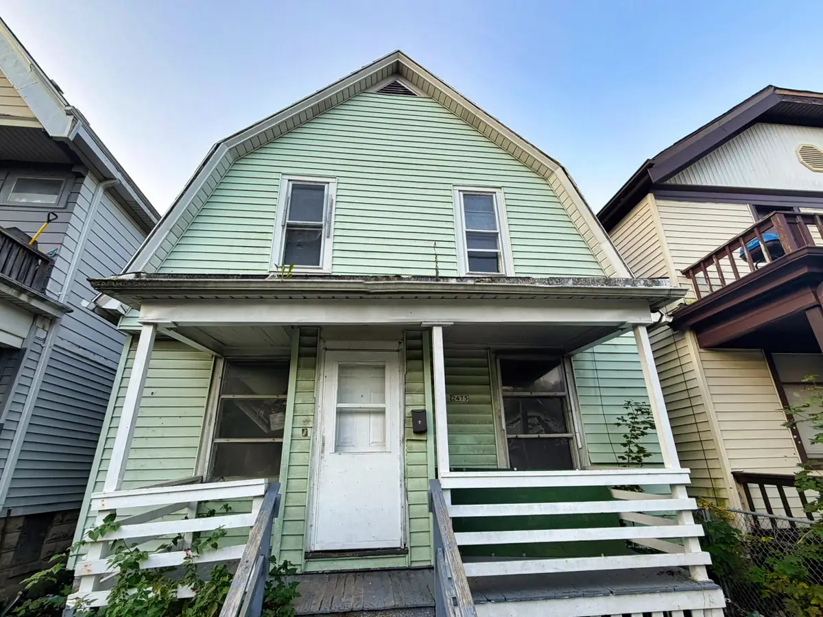 2475 W Keefe Ave, Milwaukee, WI 53206 - Image #1