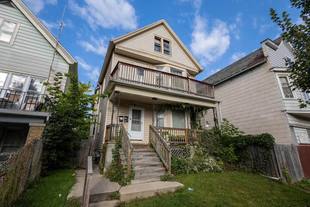 2407 S 7th St, Milwaukee, WI 53215 - Image #1