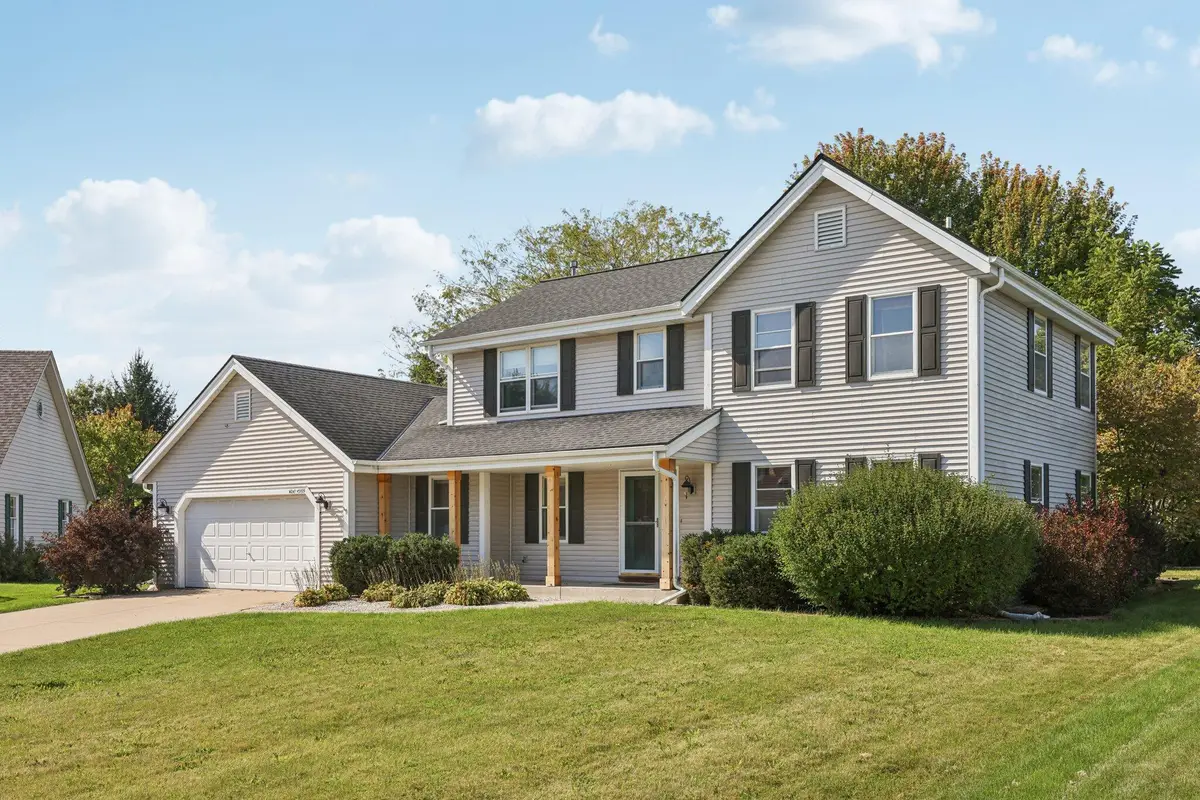 W247N5929 Grouse Ct, Sussex, WI 53089 - Image #1