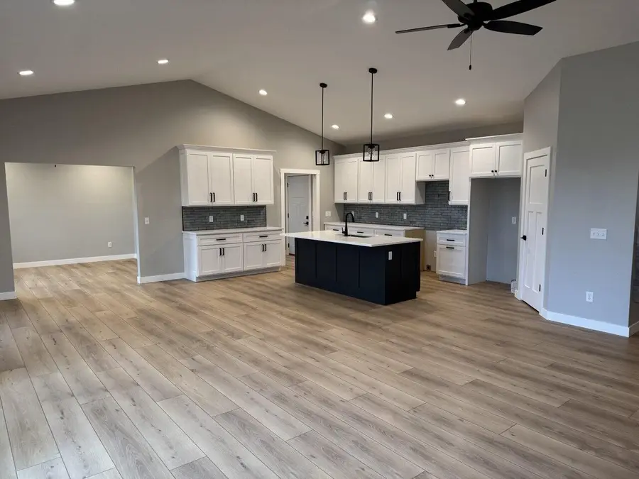 1161 American Dr, Holmen, WI 54636 - Image #2