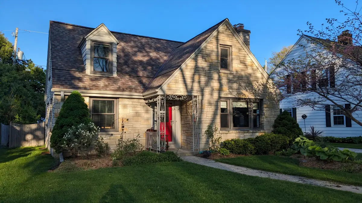 2544 N 94th St, Wauwatosa, WI 53226 - Image #1